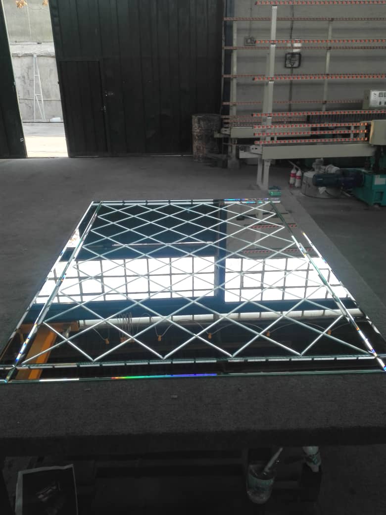 شیشه‌های دکوراتیو